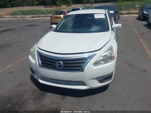 Продажа на аукционе авто 2015 Nissan Altima 2.5/2.5 S/2.5 Sl/2.5 Sv, vin: 1N4AL3AP0FC275812, номер лота: 45543761