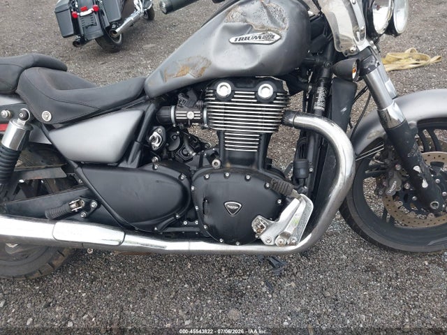Triumph Motorcycle Thunderbird Storm Abs 2014 SMTB03WF4EJ609777 Image 8