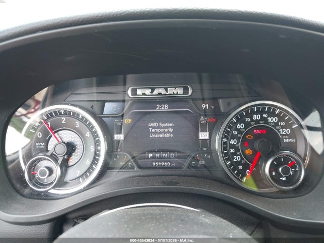 2021 Ram 1500 Big Horn  4x4 5'7 Box მანქანა იყიდება აუქციონზე, vin: 1C6RRFFG2MN782080, აუქციონის ნომერი: 45543834