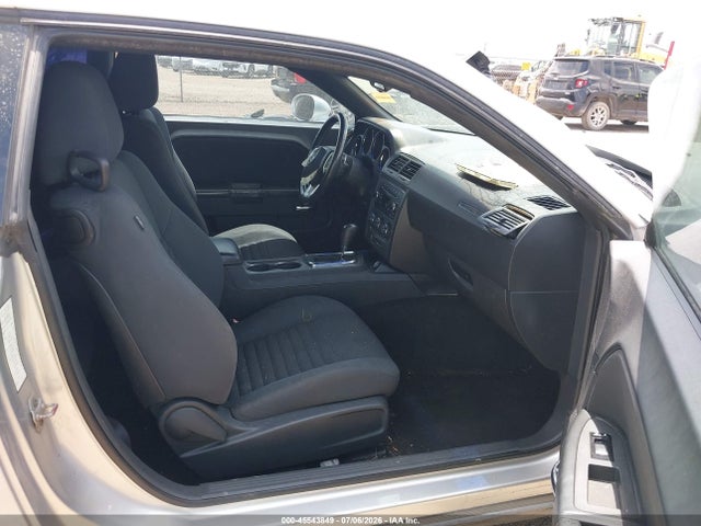 45543849 :رقم المزاد ، 2C3CDYBT0CH181712 vin ، 2012 Dodge Challenger R/t مزاد بيع