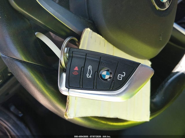 2020 Bmw 330i მანქანა იყიდება აუქციონზე, vin: 3MW5R1J05L8B03860, აუქციონის ნომერი: 45543855
