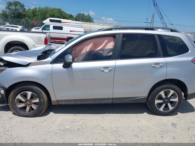 Subaru Forester 2.5i Premium 2017 JF2SJAEC1HH512881 Image 14