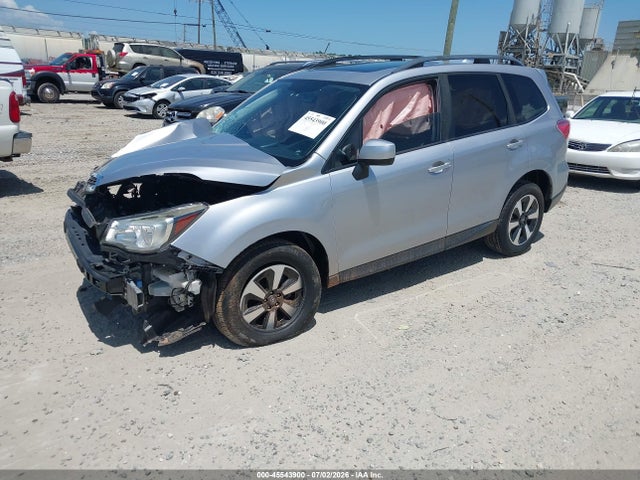 Subaru Forester 2.5i Premium 2017 JF2SJAEC1HH512881 Image 2
