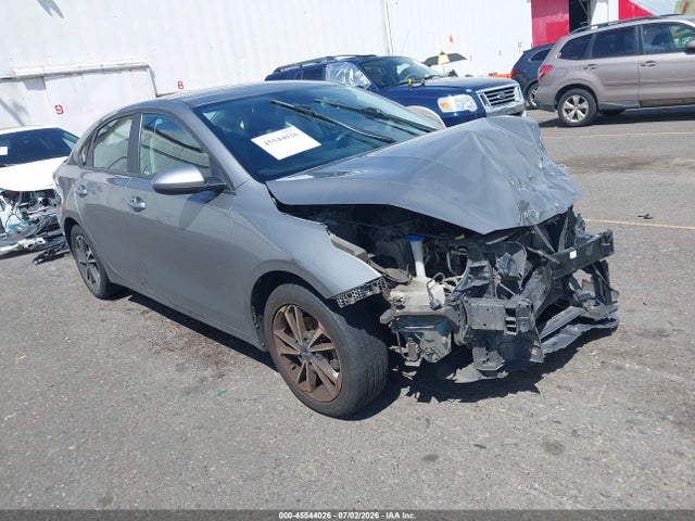 2022 Kia Forte Lxs მანქანა იყიდება აუქციონზე, vin: 3KPF24AD9NE454789, აუქციონის ნომერი: 45544026