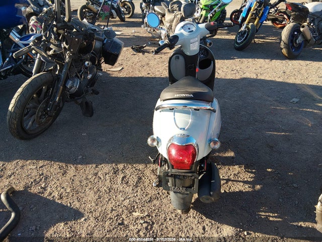 JH2AF7712LK401592 Honda NCW50