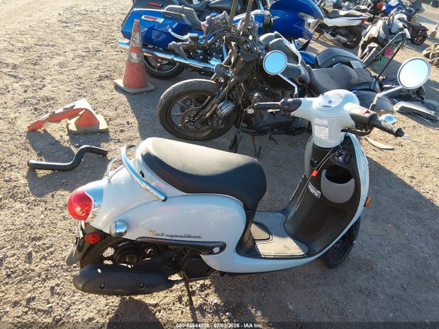 JH2AF7712LK401592 Honda NCW50