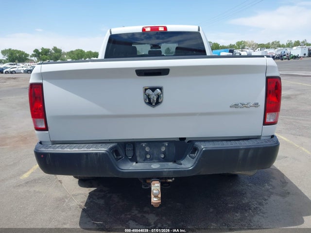 1C6RR7FG6LS157767 RAM 1500 Classic Tradesman 4x4 6&#039;4 Box