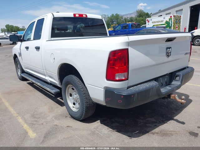1C6RR7FG6LS157767 RAM 1500 Classic Tradesman 4x4 6&#039;4 Box