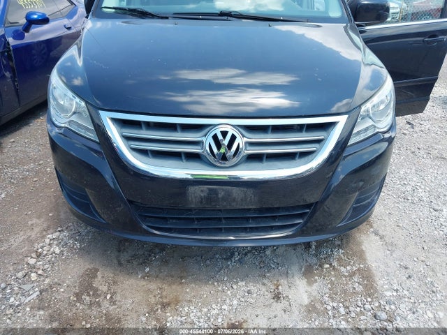 45544100 :رقم المزاد ، 2C4RVABG0ER134710 vin ، 2014 Volkswagen Routan Se مزاد بيع