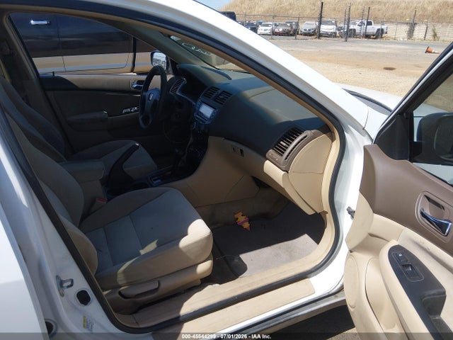 Auction sale of the 2005 Honda Accord 2.4 Lx, vin: 1HGCM56485A185801, lot number: 45544299