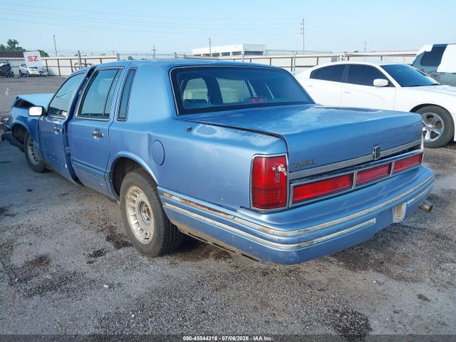 45544316 :رقم المزاد ، 1LNLM81W8RY754521 vin ، 1994 Lincoln Town Car Executive مزاد بيع