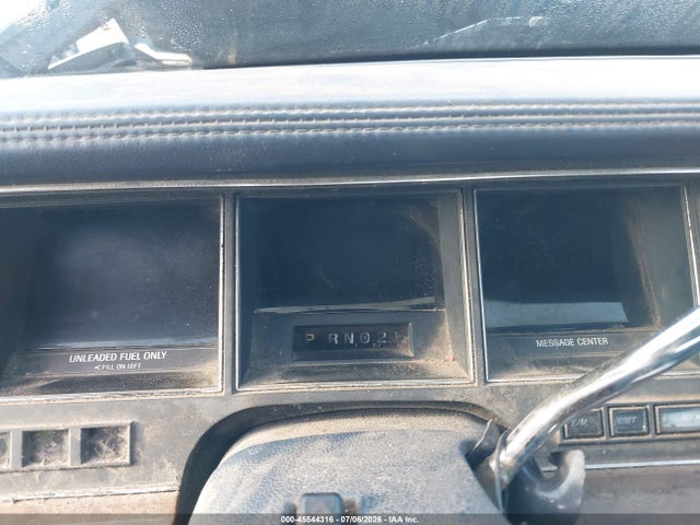 45544316 :رقم المزاد ، 1LNLM81W8RY754521 vin ، 1994 Lincoln Town Car Executive مزاد بيع