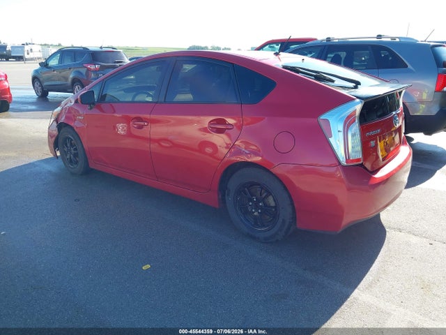 Toyota Prius Two 2014 JTDKN3DU2E0373024 Image 3