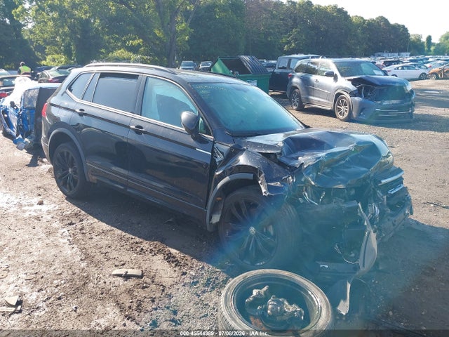 45544389 :رقم المزاد ، 3VV2B7AX7MM021357 vin ، 2021 Volkswagen Tiguan 2.0t Se/2.0t Se R-line Black/2.0t Sel مزاد بيع