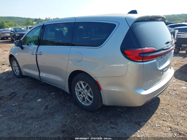 2024 Chrysler Pacifica Touring L მანქანა იყიდება აუქციონზე, vin: 2C4RC1BG0RR172143, აუქციონის ნომერი: 45544417