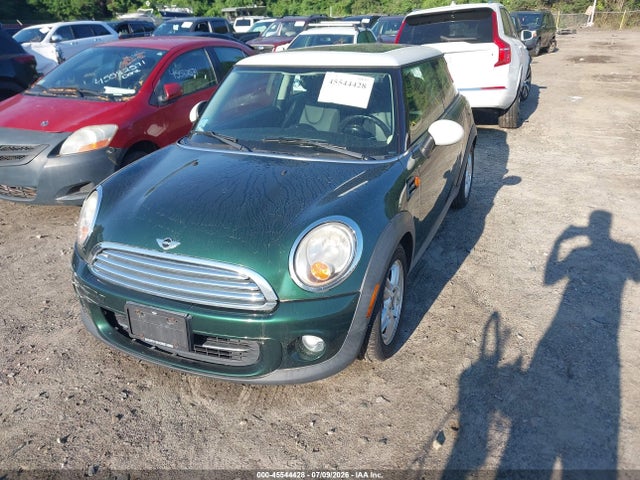 2011 Mini Cooper მანქანა იყიდება აუქციონზე, vin: WMWSU3C50BT093865, აუქციონის ნომერი: 45544428