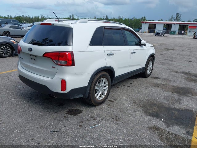 KIA SORENTO LX 2014 5XYKT3A6XEG439728 Image 4