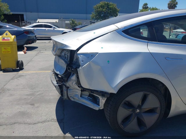Tesla MODEL 3 2018 5YJ3E1EA5JF030653 Image 20
