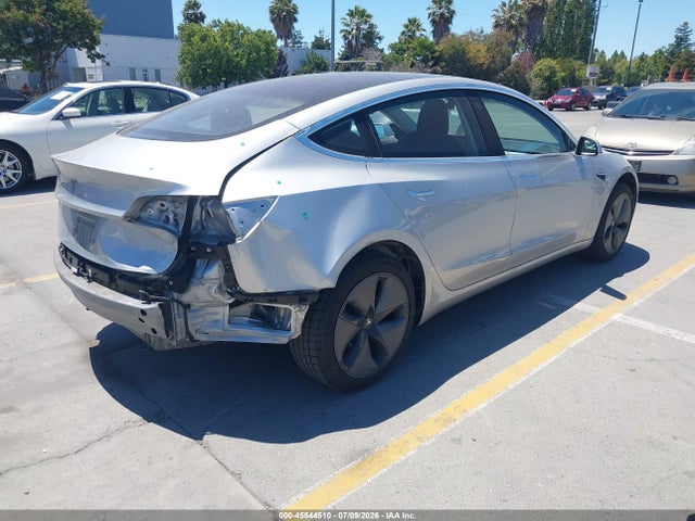 Tesla MODEL 3 2018 5YJ3E1EA5JF030653 Image 4