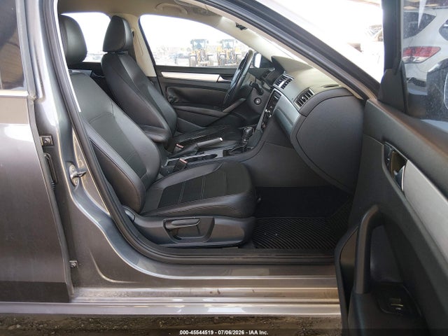 2013 Volkswagen Passat 2.5l Se მანქანა იყიდება აუქციონზე, vin: 1VWBP7A31DC124785, აუქციონის ნომერი: 45544519