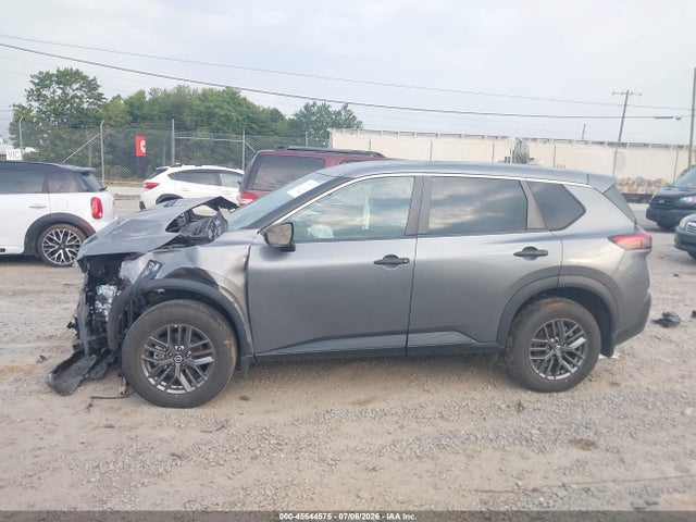 5N1AT3ABXMC698632 Nissan Rogue S Intelligent Awd