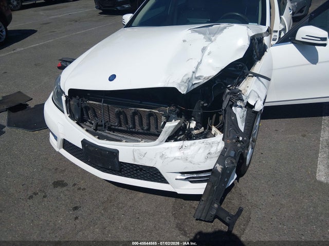 Продаж на аукціоні авто 2013 Mercedes-benz C 300 Sport 4matic, vin: WDDGF8AB8DA822420, номер лоту: 45544585