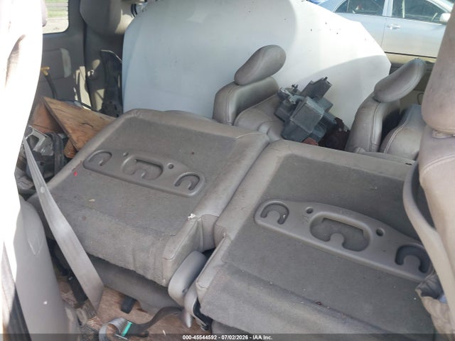 45544592 :رقم المزاد ، 2C4GP54LX2R630967 vin ، 2002 Chrysler Town & Country Lxi مزاد بيع