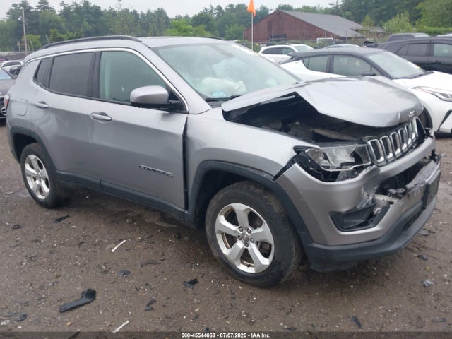 45544669 :رقم المزاد ، 3C4NJDBB8JT113420 vin ، 2018 Jeep Compass Latitude 4x4 مزاد بيع