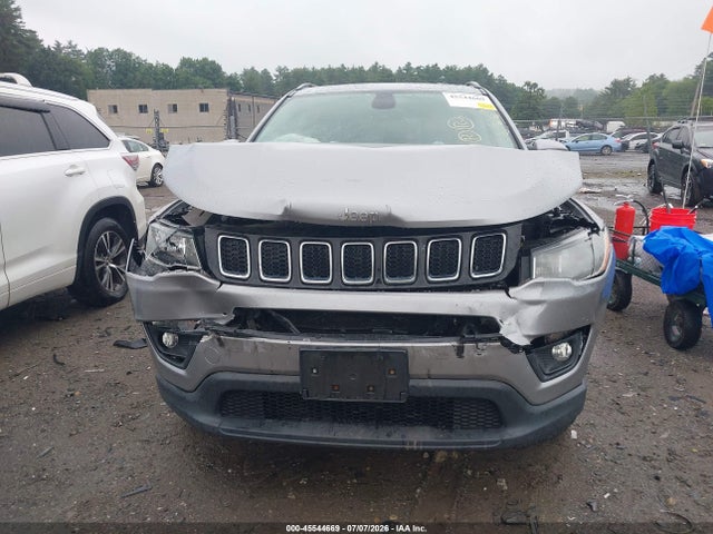 45544669 :رقم المزاد ، 3C4NJDBB8JT113420 vin ، 2018 Jeep Compass Latitude 4x4 مزاد بيع
