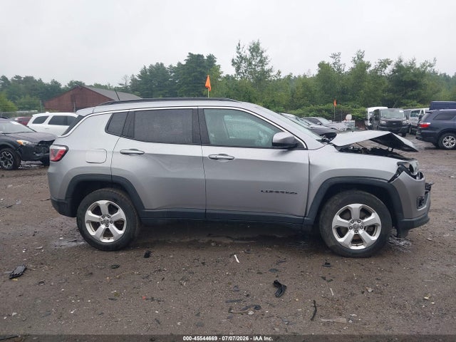45544669 :رقم المزاد ، 3C4NJDBB8JT113420 vin ، 2018 Jeep Compass Latitude 4x4 مزاد بيع