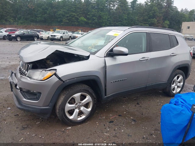 45544669 :رقم المزاد ، 3C4NJDBB8JT113420 vin ، 2018 Jeep Compass Latitude 4x4 مزاد بيع