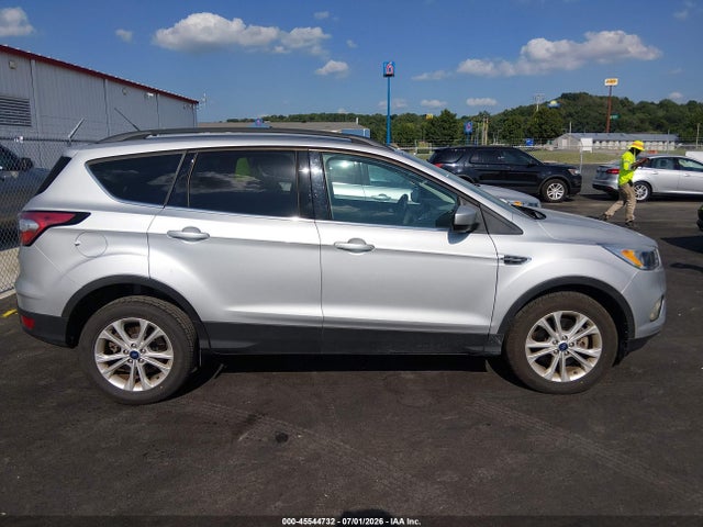 1FMCU9GDXJUD08698 Ford ESCAPE SE