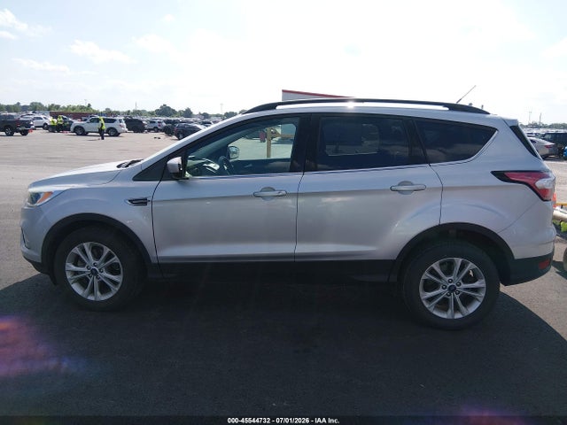 1FMCU9GDXJUD08698 Ford ESCAPE SE