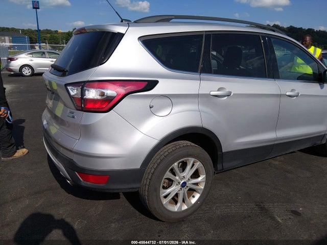 1FMCU9GDXJUD08698 Ford ESCAPE SE
