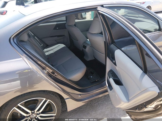 45544773 :رقم المزاد ، 1HGCR3F90HA039365 vin ، 2017 Honda Accord Touring V6 مزاد بيع