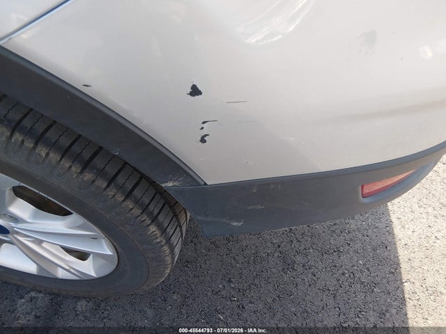 1FMCU9GD2JUD08596 Ford ESCAPE SE