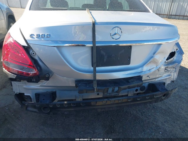 Mercedes-Benz C 300 2018 55SWF4JB8JU240835 Image 18