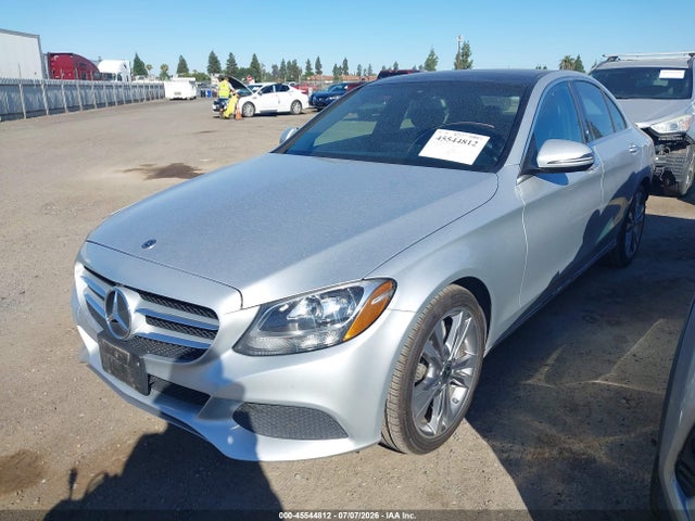 Mercedes-Benz C 300 2018 55SWF4JB8JU240835 Image 2