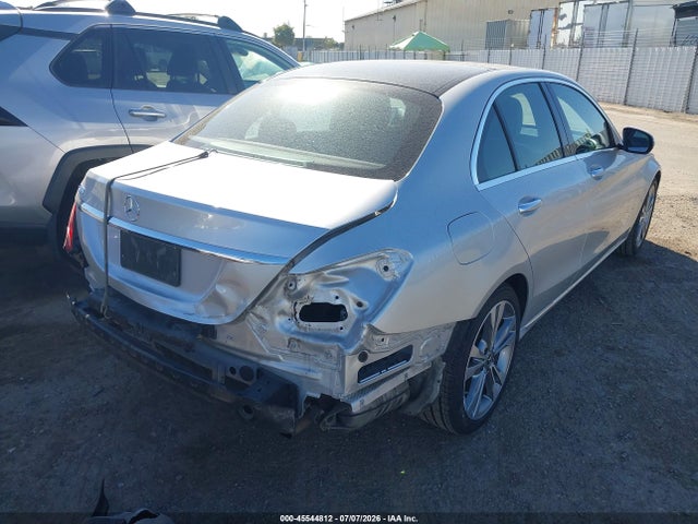 Mercedes-Benz C 300 2018 55SWF4JB8JU240835 Image 4