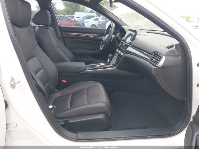 1HGCV1F36KA107462 Honda Accord Sport