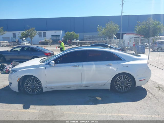 3LN6L2J95GR602876 Lincoln MKZ