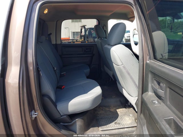 1C6RR7KG7JS306660 RAM 1500 Tradesman 4x4 5&#039;7 Box