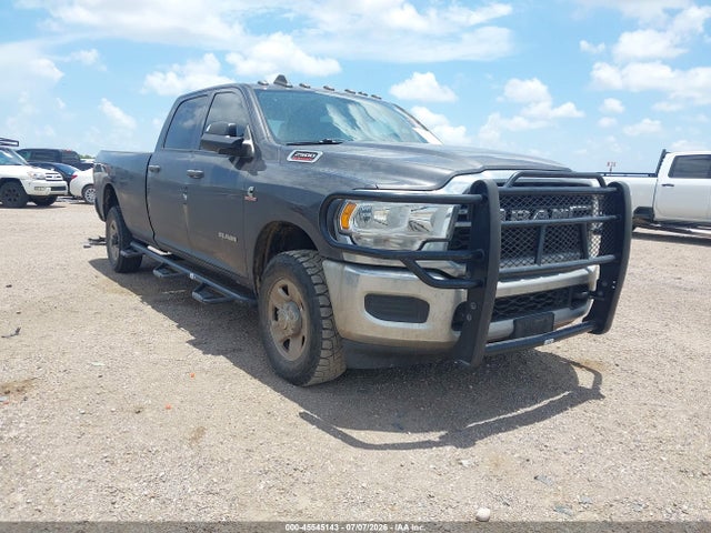 45545143 :رقم المزاد ، 3C6UR5HL0KG682032 vin ، 2019 Ram 2500 Tradesman  4x4 8' Box مزاد بيع
