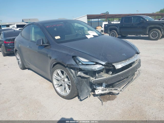 Продаж на аукціоні авто 2023 Tesla Model Y Awd/long Range Dual Motor All-wheel Drive, vin: 7SAYGAEE1PF610447, номер лоту: 45545145