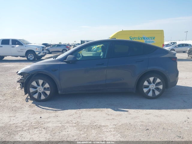 Продаж на аукціоні авто 2023 Tesla Model Y Awd/long Range Dual Motor All-wheel Drive, vin: 7SAYGAEE1PF610447, номер лоту: 45545145