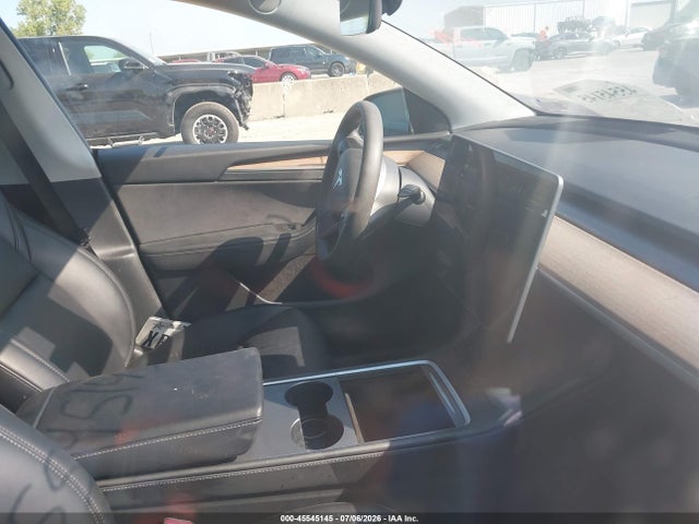 Продаж на аукціоні авто 2023 Tesla Model Y Awd/long Range Dual Motor All-wheel Drive, vin: 7SAYGAEE1PF610447, номер лоту: 45545145