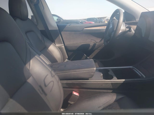 Продаж на аукціоні авто 2023 Tesla Model Y Awd/long Range Dual Motor All-wheel Drive, vin: 7SAYGAEE1PF610447, номер лоту: 45545145