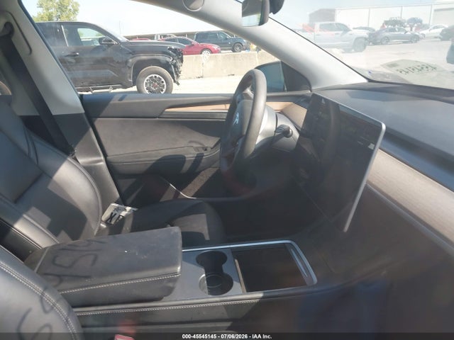 Продаж на аукціоні авто 2023 Tesla Model Y Awd/long Range Dual Motor All-wheel Drive, vin: 7SAYGAEE1PF610447, номер лоту: 45545145