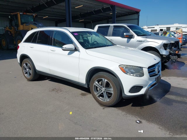 45545206 :رقم المزاد ، WDC0G4KB7GF062630 vin ، 2016 Mercedes-benz Glc 300 4matic مزاد بيع