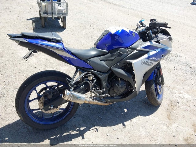 Yamaha YZFR3 2015 MH3RH06Y9FK009212 Image 18